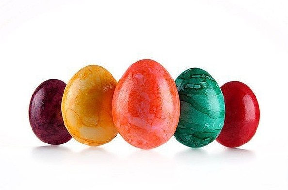 Окраска пасхальных яиц натуральными красителями - «Рецепты Советы»