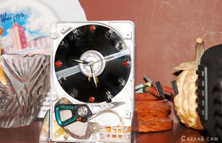 Часы из жесткого диска - «Сувениры и подарки»