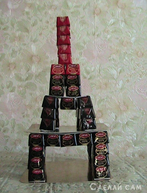 Эйфелева башня из конфет - «Сувениры и подарки»