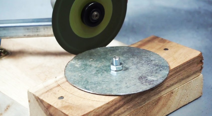 Приспособление на болгарку для резки металлических дисков любого диаметра - «Сделай сам»